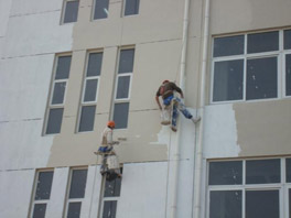 鷹隆環境水泥外墻清洗方法