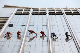 嚴(yán)格執(zhí)行安全標(biāo)準(zhǔn)和質(zhì)量標(biāo)準(zhǔn)，獲得質(zhì)量和基礎(chǔ)任務(wù)