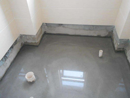 樓上衛生間漏水到樓下客廳墻面_在樓下如何做防水補漏施工處理?